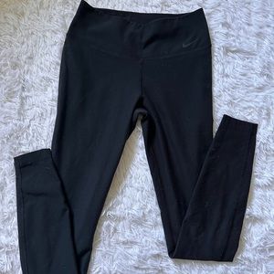 NIKE DRIFIT LEGGINGS
